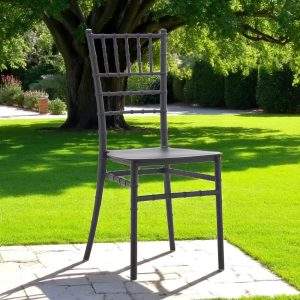 silla plastica negra tiffany