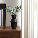 florero de Almacenes Marriott Ecuador – Compra online en www.almacenesmarriott.com rápido y seguro. Envíos a todo el país. Recibe 20% en tu primera compra. Encuentra regalos de cumpleaños, aniversario, boda y navidad.