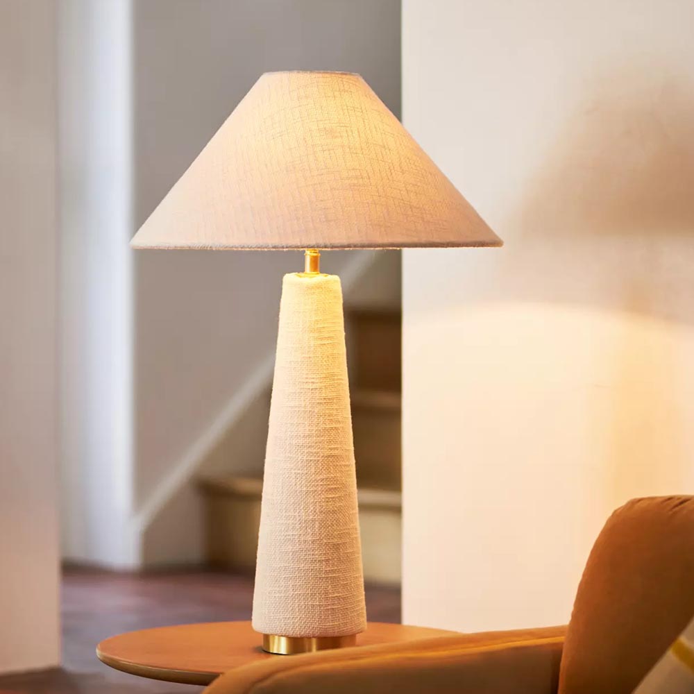 LÁMPARA DE MESA MODERNA