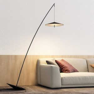 lámpara de pedestal moderna en Ecuador