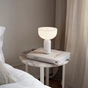 lámpara de mesa moderna en Ecuador