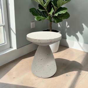 Mesa auxiliar Xeo de piedra mineral acabado terrazzo 53cm