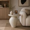 Mesa auxiliar Zyra con acabado travertino beige