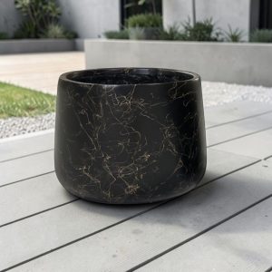 Macetero Noa de fibra mineral efecto mármol negro H:34cm