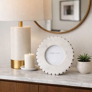 Adorno decorativo. Cómprala ya en Almacenes Marriott, la tienda online líder en Ecuador en decoración.